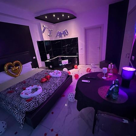 Infinity Suite Acerra Exterior foto